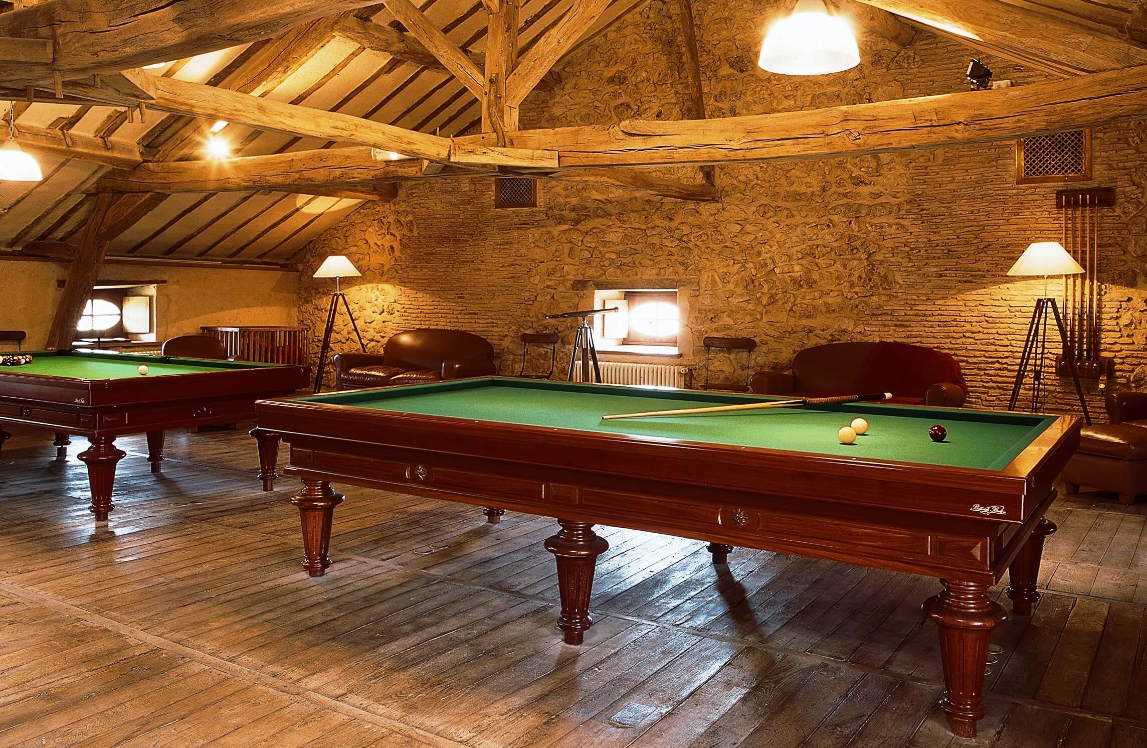 La collection de jeux anciens et les billards